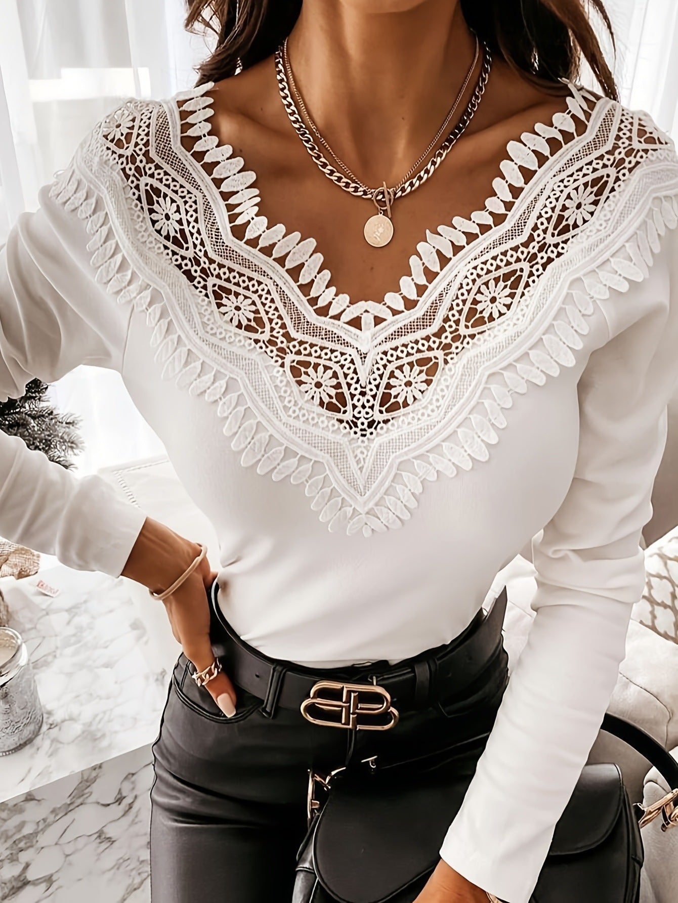 Double-V Lace V-Neck Trim Pullover T-Shirt