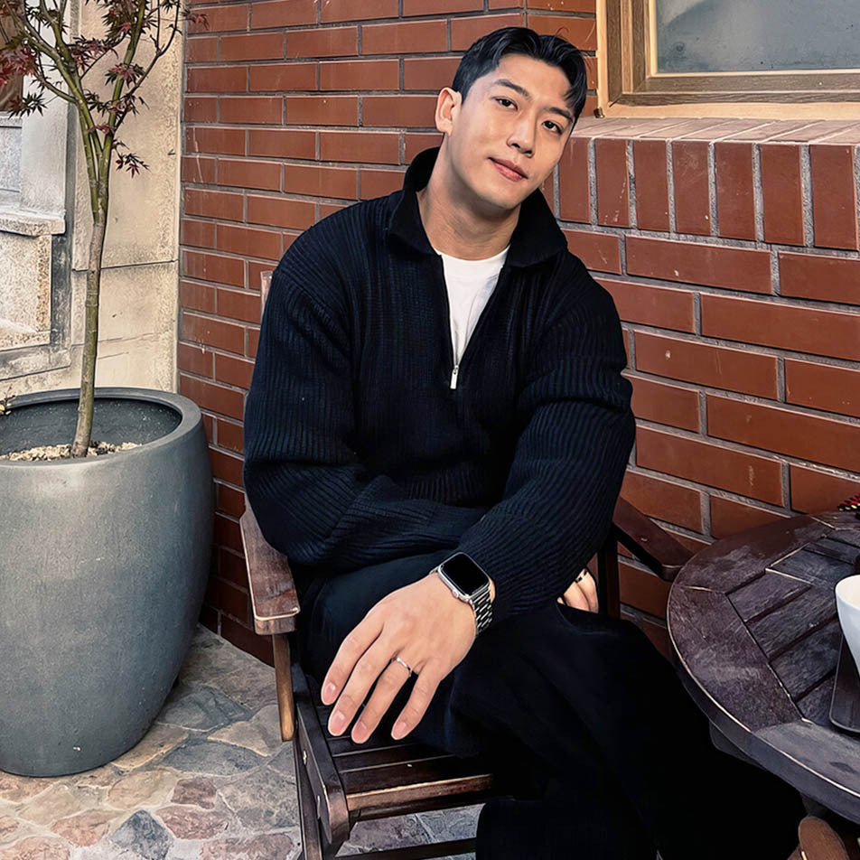 Knitted Men's Turn-down Collar Half-zip Light Luxury Jacket