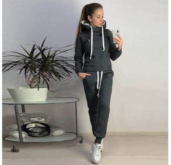 New Women's Fleece Fashion Leather-label Casual Sportswear Set