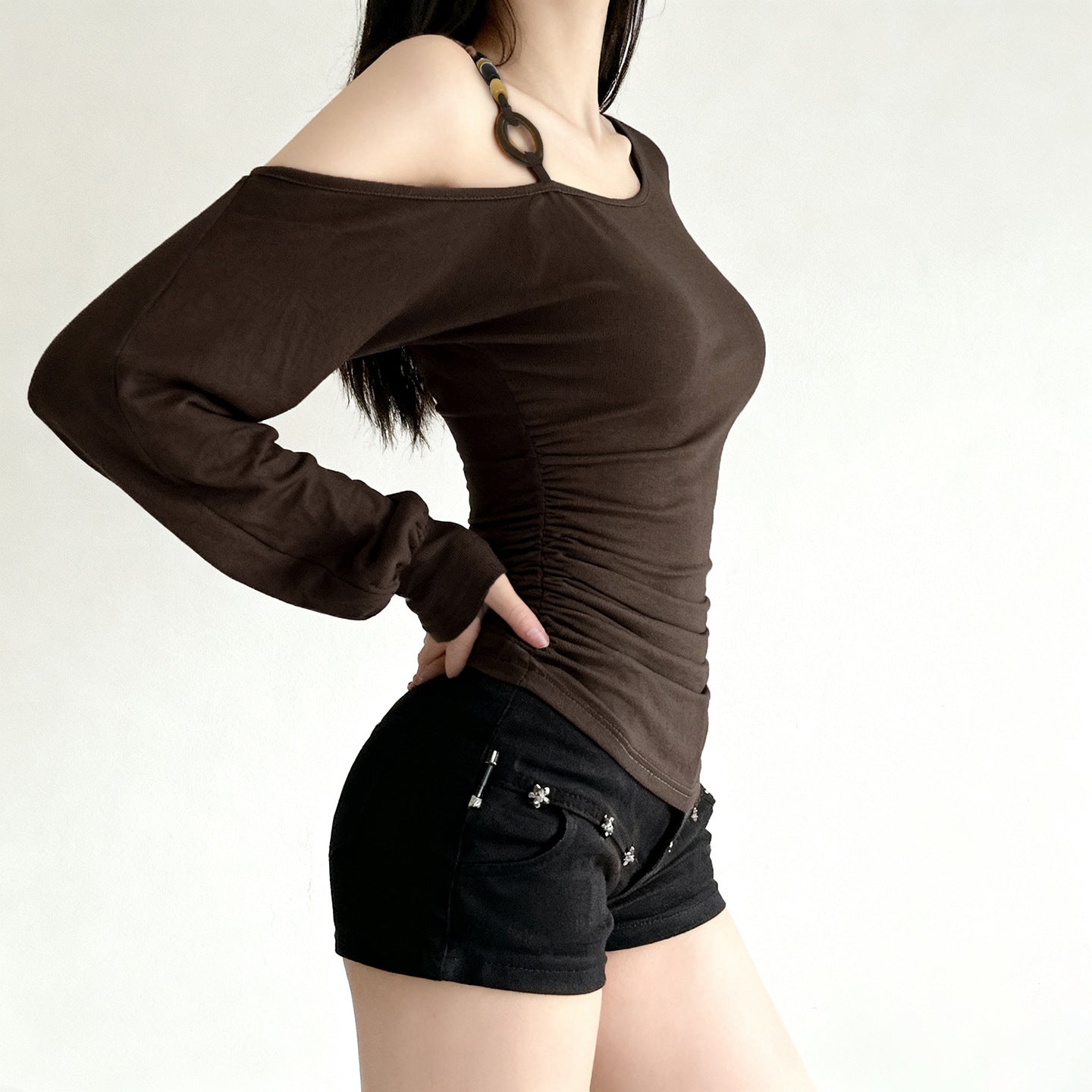 Vintage Off-shoulder Beaded-strapped Lantern-sleeve T-shirt